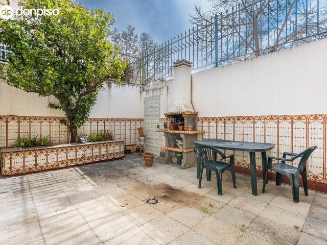 Casa en venta en Granada, Av. F. Garcia Lorca Nueva Estación Autobuses. ESTUPENDA CASA EN PARQUE ALMUNIA ALBAYDA. Casas.