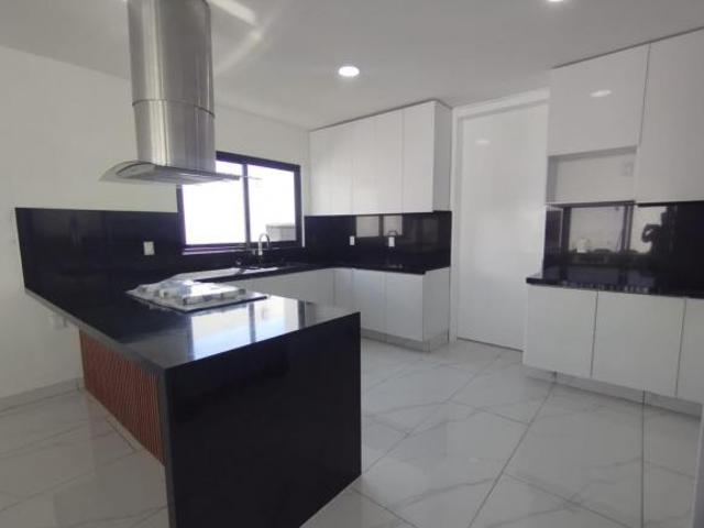 CASA EN VENTA EN GRAND PEDREGAL, BERRIOZÁBAL, CHIAPAS