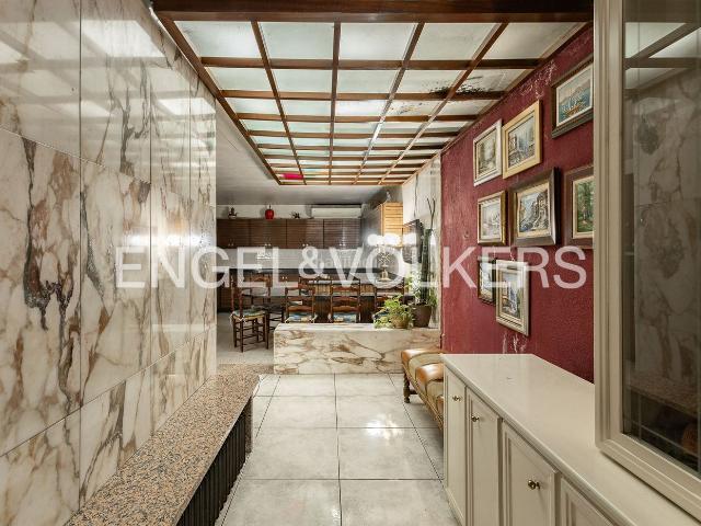Casa adosada en venta en Granollers, Lledoner. Bonita y céntrica casa adosada en Granollers. Casas adosadas.