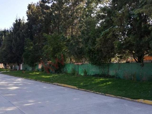 Casa en venta en Huejotzingo, con Alberca, Jardines y construcciones por 1100 m2