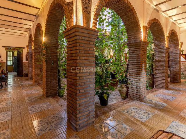 Casa en venta en Huelma. EXCLUSIVA VILLA EN HUELMA. Casas.