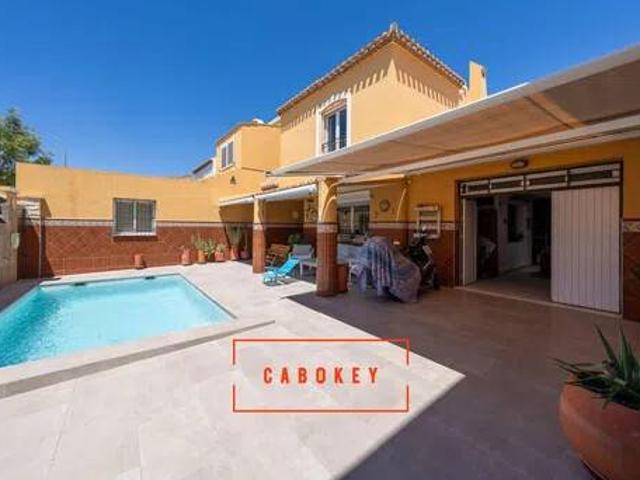 Casa en Venta en Huércal de Almería