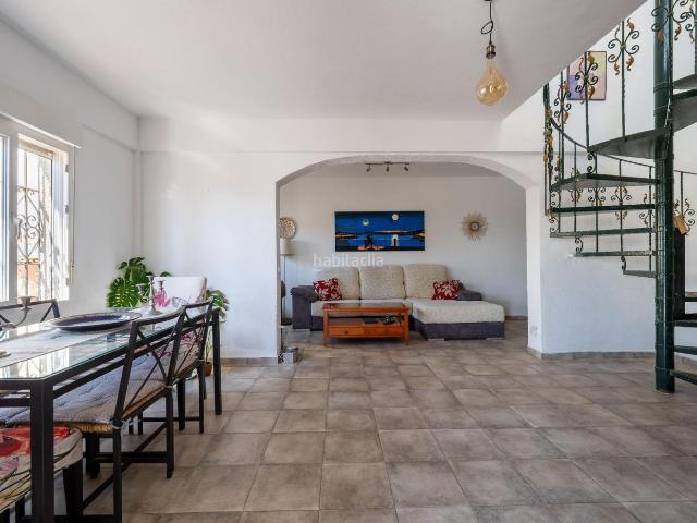 Casa en venta en Huércal de Almería. Chalet con piscina en el club de tenis de Huércal de Almería. Casas Huércal de.