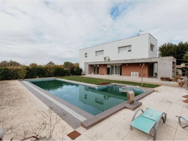 Casa en Venta en Huesca
