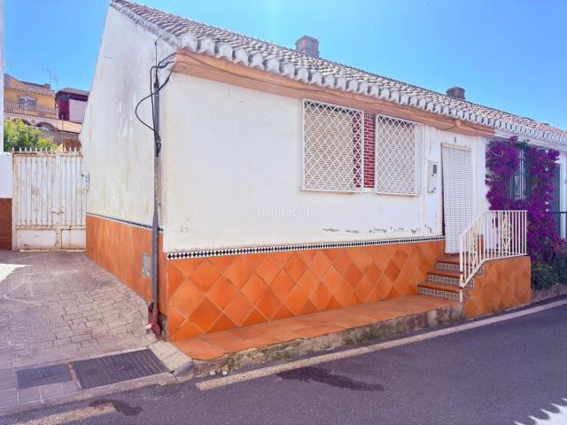 Casa en venta en Huétor Vega. Casa y terreno en venta en Calle Cazador. Casas Huétor.