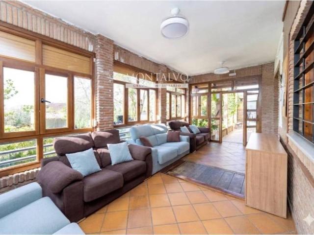 Casa en Venta en Huétor de Santillán