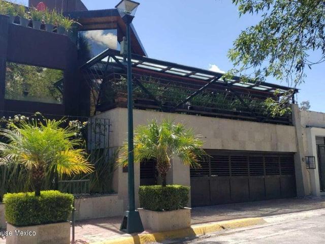 Casa en Venta en Huixquilucan,Bques de la Herradura RU 24 1949