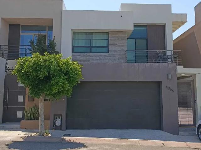 CASA EN VENTA EN HACIENDA AGUA CALIENTE SECCION LAS FLORES