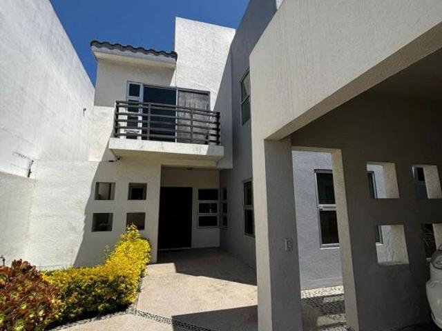 CASA EN VENTA EN HACIENDA AGUA CALIENTE TIJUANA