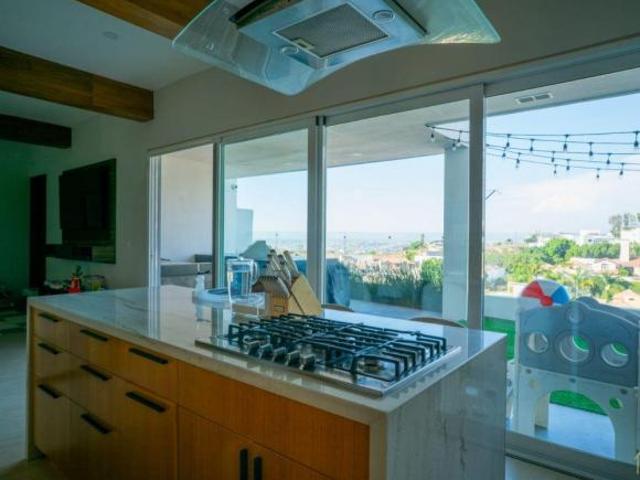 CASA EN VENTA EN HACIENDA AGUA CALIENTE, TIJUANA