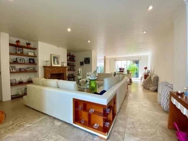 CASA EN Venta en Hacienda de las Palmas