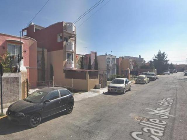 Casa en venta en Hacienda del Jardín, Santiago Tayehualco, EDOMEX. Recuperación de Hipoteca LEN*at