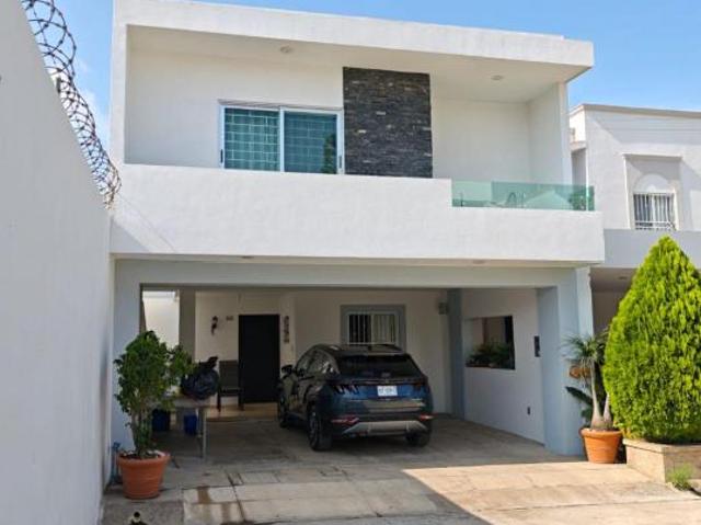 CASA EN VENTA EN HACIENDA DEL MAR PRIVADA ARRECIFE