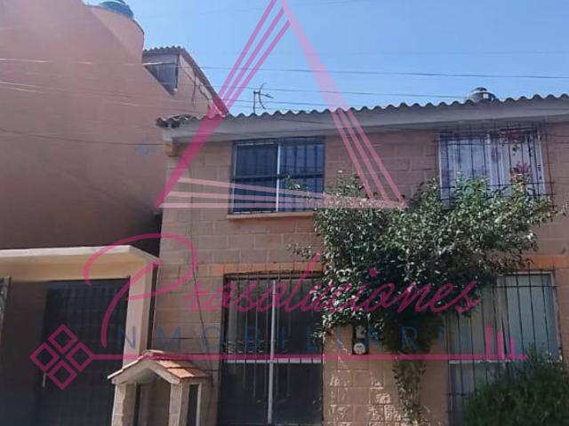 Casa en venta en Hacienda las Palmas I y II, Ixtapaluca, México