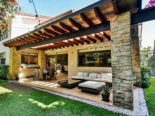 CASA EN VENTA EN HACIENDA SANTA FE