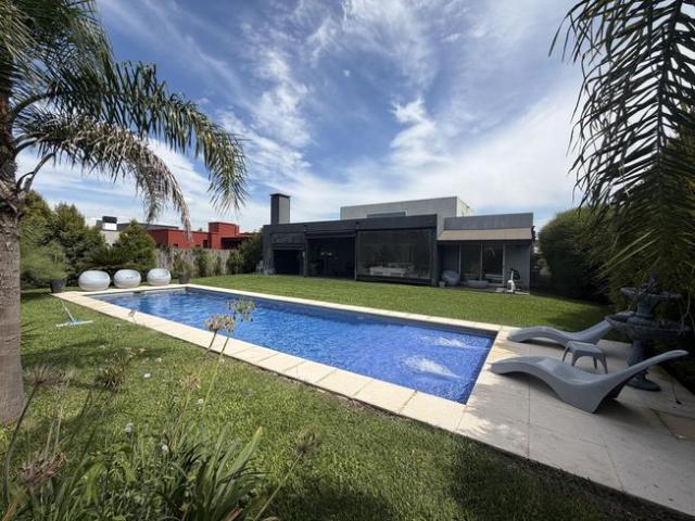Casa en venta en Haras Santa Maria, Escobar, GBA Norte 5 Ambientes