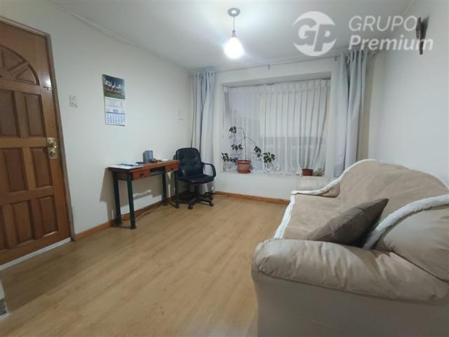 Casa en Venta en Hermosa casa ampliada con 3 dormitorios,1baño, cocina tradicional, sala de lavado, bodega a pasos de Raúl bitran, barrio universitario