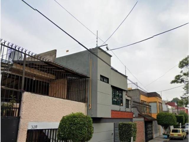 Casa en venta en Heroes de Churubusco, Iztapalapa, Ciudad de México