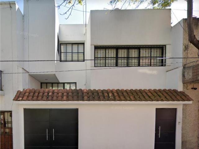 Casa en venta en Heroes de Churubusco, Iztapalapa, Ciudad de México