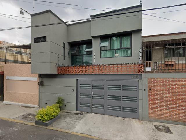 Casa en venta en Heroes de Churubusco, Iztapalapa, Ciudad de México