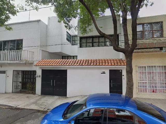 Casa en venta en Heroes de Churubusco, Iztapalapa, Ciudad de México