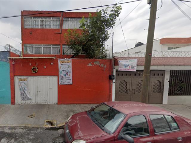 Casa en venta en Heroes de Churubusco, Iztapalapa, Ciudad de México