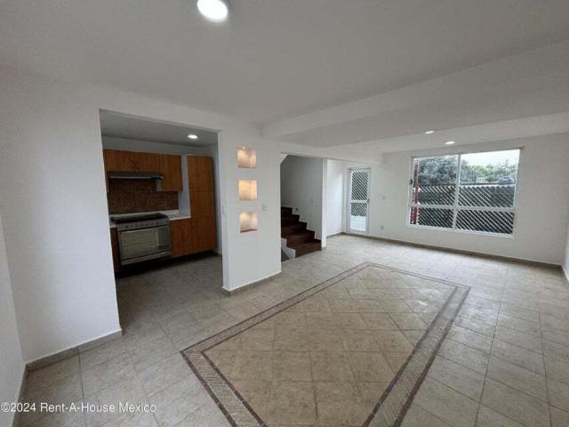 Casa en venta en Heroes de Padierna, Tlalpan, Ciudad de México