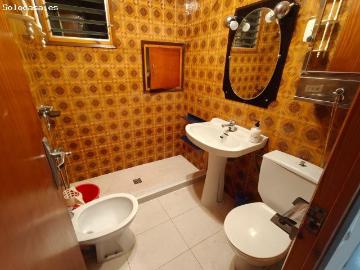 CASA EN VENTA EN HORTA Bajos 74m2+ 2 Plantas 42m2 y 35m2