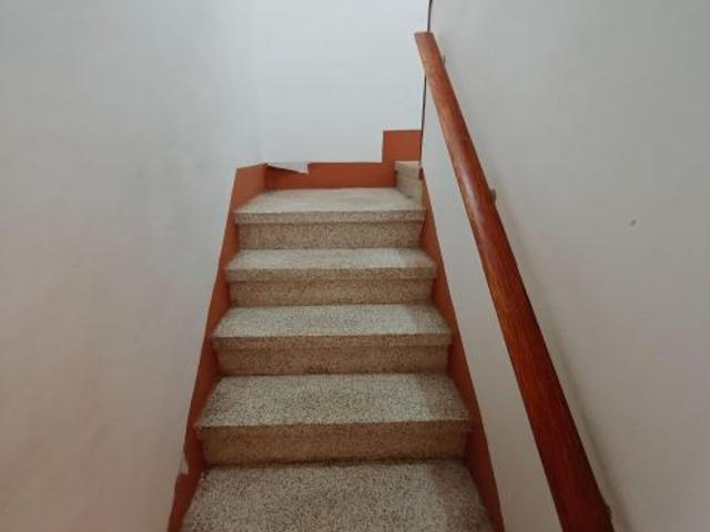 CASA EN VENTA EN HORTA Bajos 74m2+ 2 Plantas 42m2 y 35m2