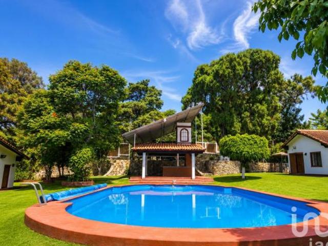 CASA en VENTA en IXTAPAN de la SAL
