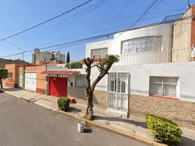 CASA EN VENTA EN IZTAPALAPA
