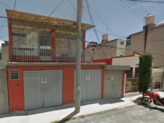 Casa en venta en Iztapalapa, CDMX. clm