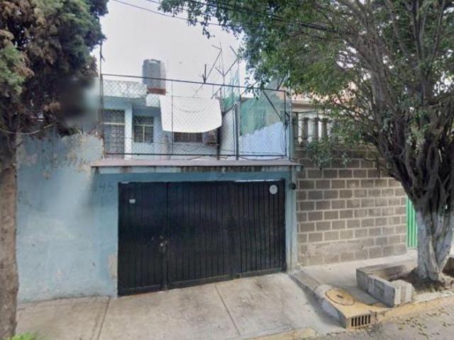 Casa en venta en Iztapalapa, CDMX. CLM1