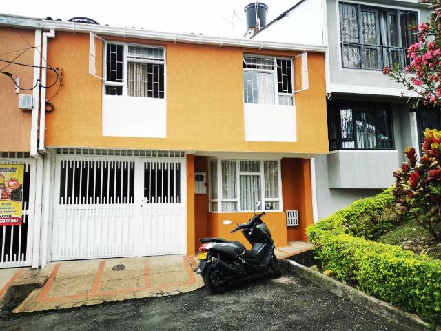 Casa En Venta En Ibague En Urbanizacion Valparaiso Segunda Etapa V180652