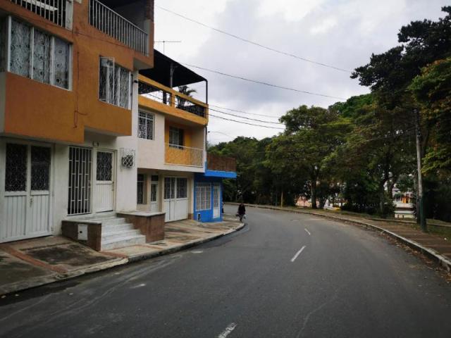 Casa En Venta En Ibague En Naciones Unidas V180678