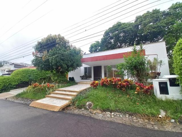Casa En Venta En Ibague En Balcones Del Vegel V180554