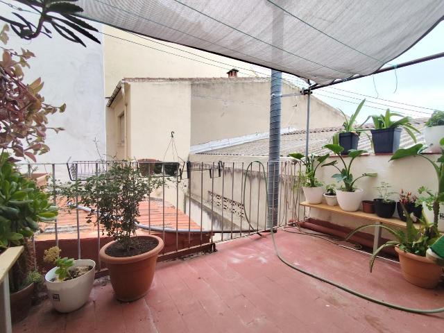 Casa en venta en Ibi. CASA DE TRES PLANTAS EN IBI CON TERRAZA Y GRAN GUARDILLA. Casas.