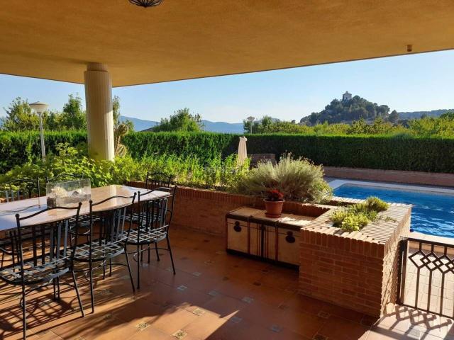 Casa en venta en Ibi. Se vende precioso chalet en Ibi. Casas.