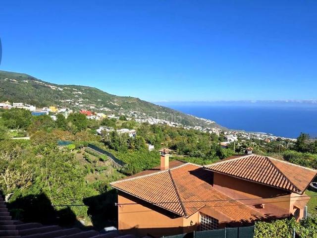 Casa en venta en Icod de los Vinos, La Vega El Amparo Cueva del Viento. Casas Icod de los.
