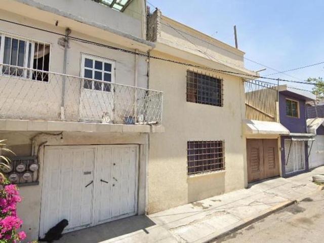 Casa en Venta en Iglesia de Santo Domingo Evolucion Nezahualcoyotl