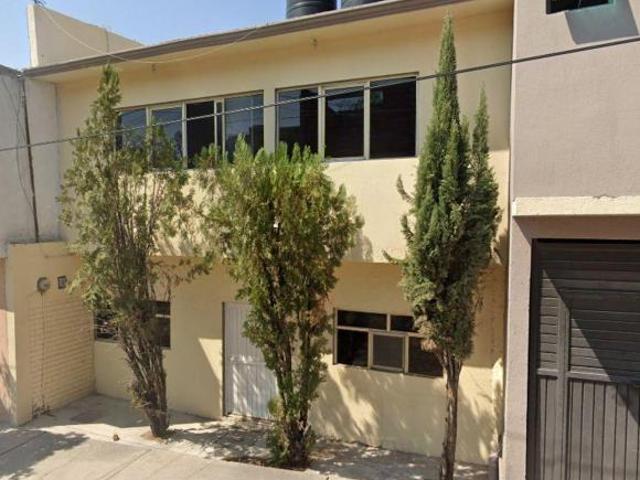 Casa en Venta en Ignacio Comonfort colonia Santa Barbara 1ra Secc en el El Pueblito Querétaro