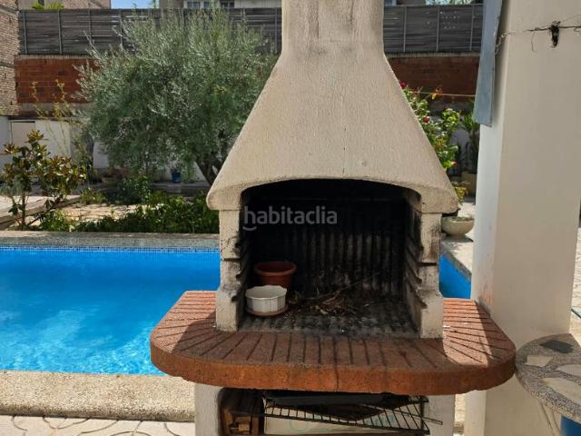 Casa en venta en Igualada, Llevant. Casa exclusiva amb jardí i piscina al passeig dIgualada. Casas.