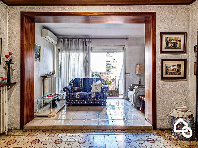 Casa en venta en Igualada, Poble Sec. VENTA CASA EN IGUALADA ZONA CENTRO TERRAZA, GARAJE Y JARDÍN!. Casas.