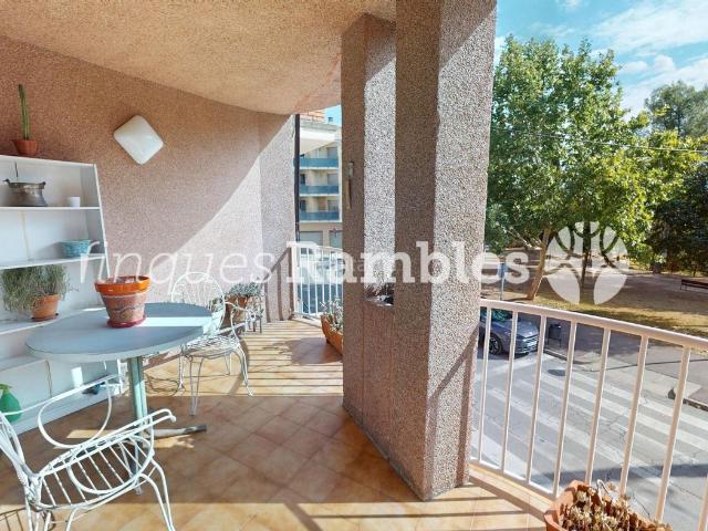 Casa en venta en Igualada, Ponent Set Camins. Casa àmplia en una ubicació privilegiada de Set Camins. Casas.