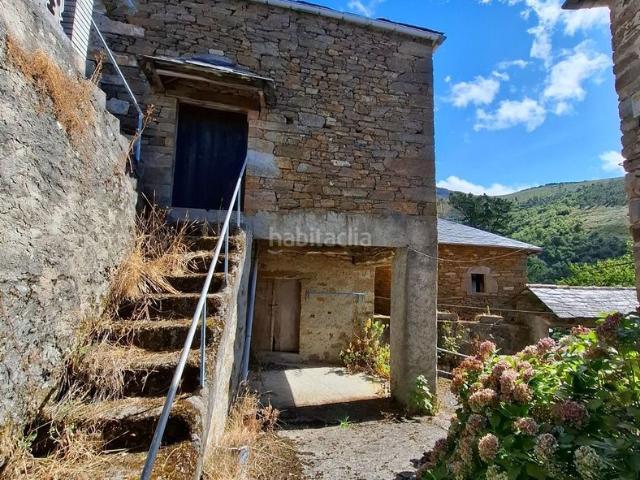 Casa en venta en Illano. VENTA DE CASA Y ANEXOS DE PIEDRA CON FINCAS Y MONTES EN ZONA INTERIOR DE MONTAÑA DE ASTURIAS. Casas.