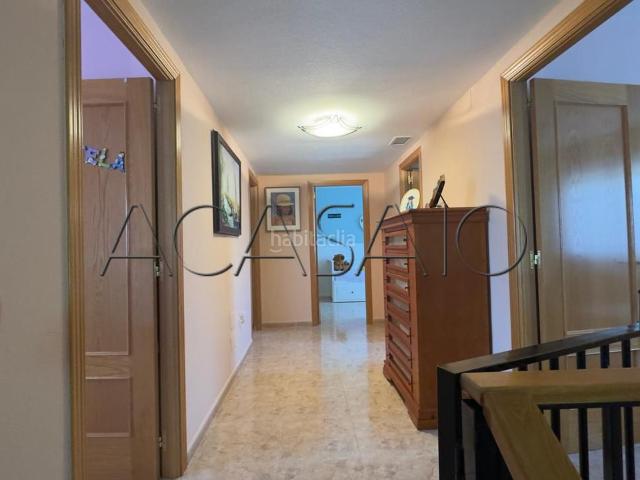 Casa en venta en Illescas, Estación Cruz Roja. V2864 Chalet pareado en venta en Illescas. Casas.