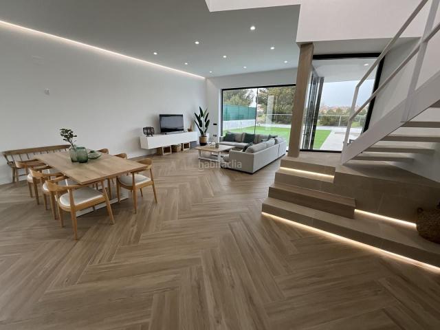 Casa en venta en Illescas, Señorío de Illescas. Magnífico Chalet en la codiciada Calle Alemania. Casas.