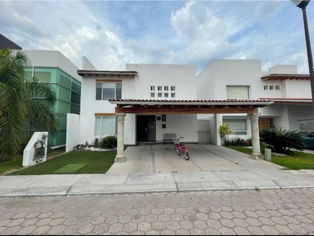 Casa en venta en Industrial El Pueblito, Corregidora, Querétaro
