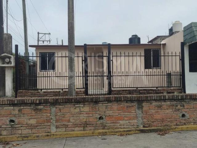 CASA EN VENTA EN INFONAVIT TENECHACO