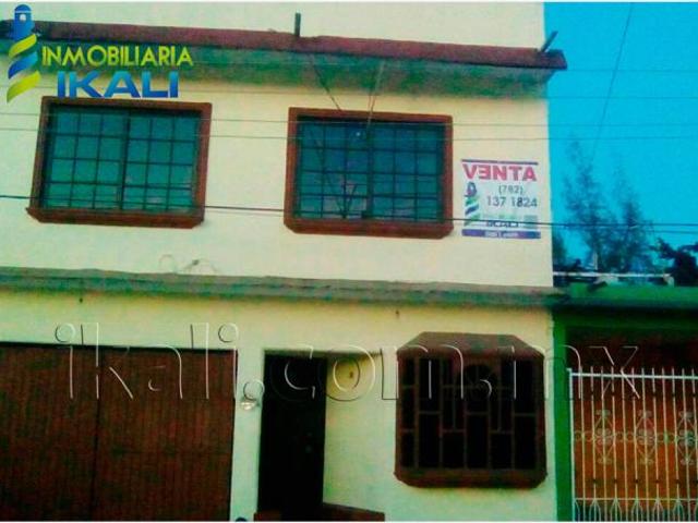 Casa en venta en Infonavit Camioneros, Coatzintla, Veracruz de Ignacio de la Llave